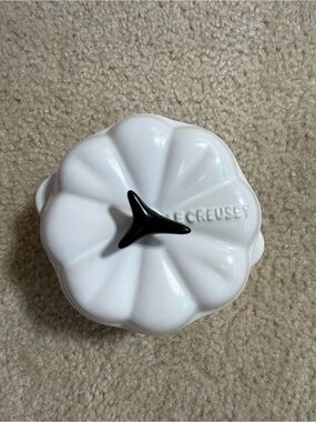 Le Creuset White Pumpkin Mini Cocotte with Black Stem new in box